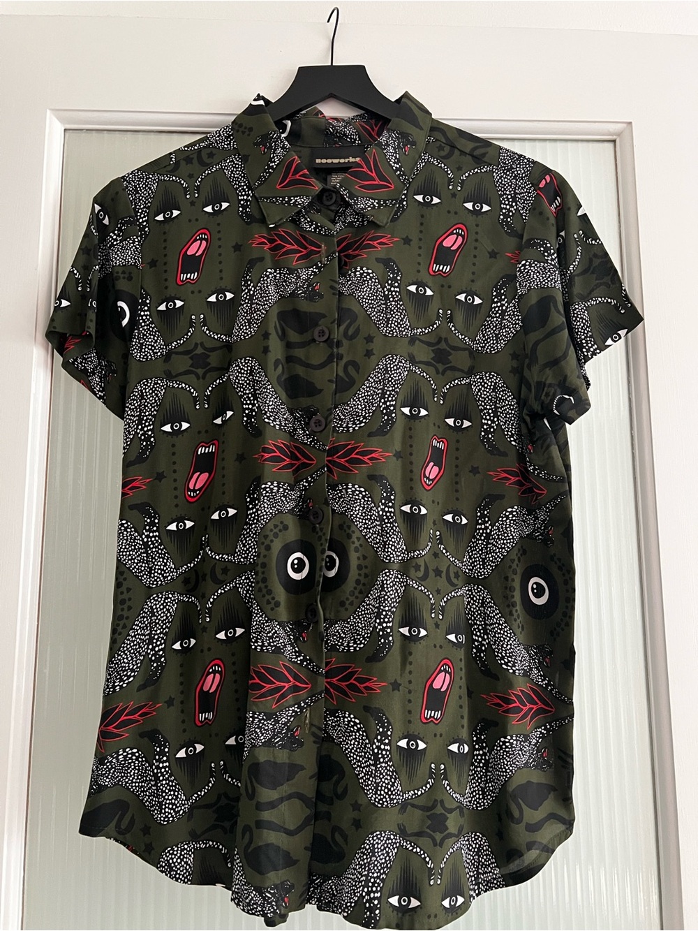 Nooworks Joyce Black Swan Printed Shirt - Picture 2 of 2